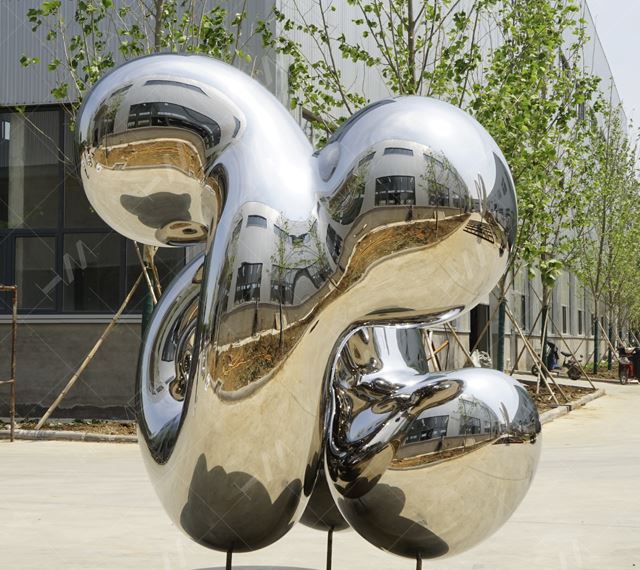 stainless-steel-sculpture-factory